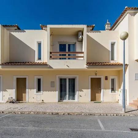 Casa De Ferias Ferreiras/albufeira Com Piscina بيت للعطل