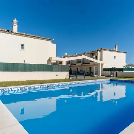 Vakantiehuis Casa De Ferias Ferreiras/albufeira Com Piscina Albufeira