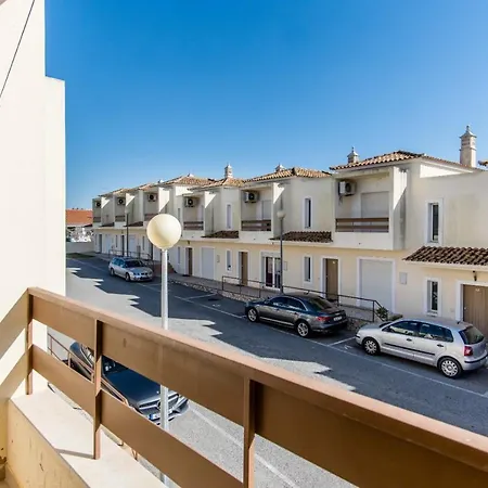 Casa De Ferias Ferreiras/albufeira Com Piscina *